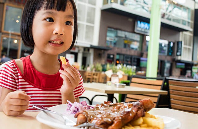 【ショッピングモール特集】休日の混雑するレストランに、並ばずに入る方法